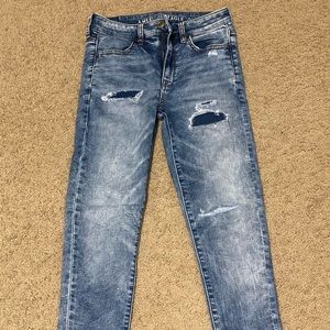 American Eagle-Mid waisted skinny jeans